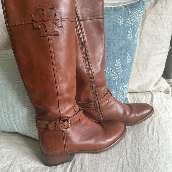 Tory Burch Chestnut Brown Leather Knee Boots with Gold Logo - Picture 3 of 11